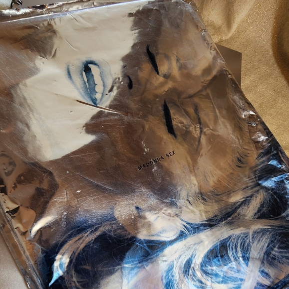 MADONNA SEX BOOK WITH CD - Picture 3 of 16